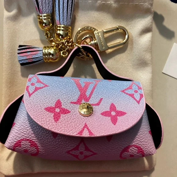 Pink Monogram Key Pouch/key chain- stamped on clasps- FULL INCLUSION- New - Picture 8 of 11